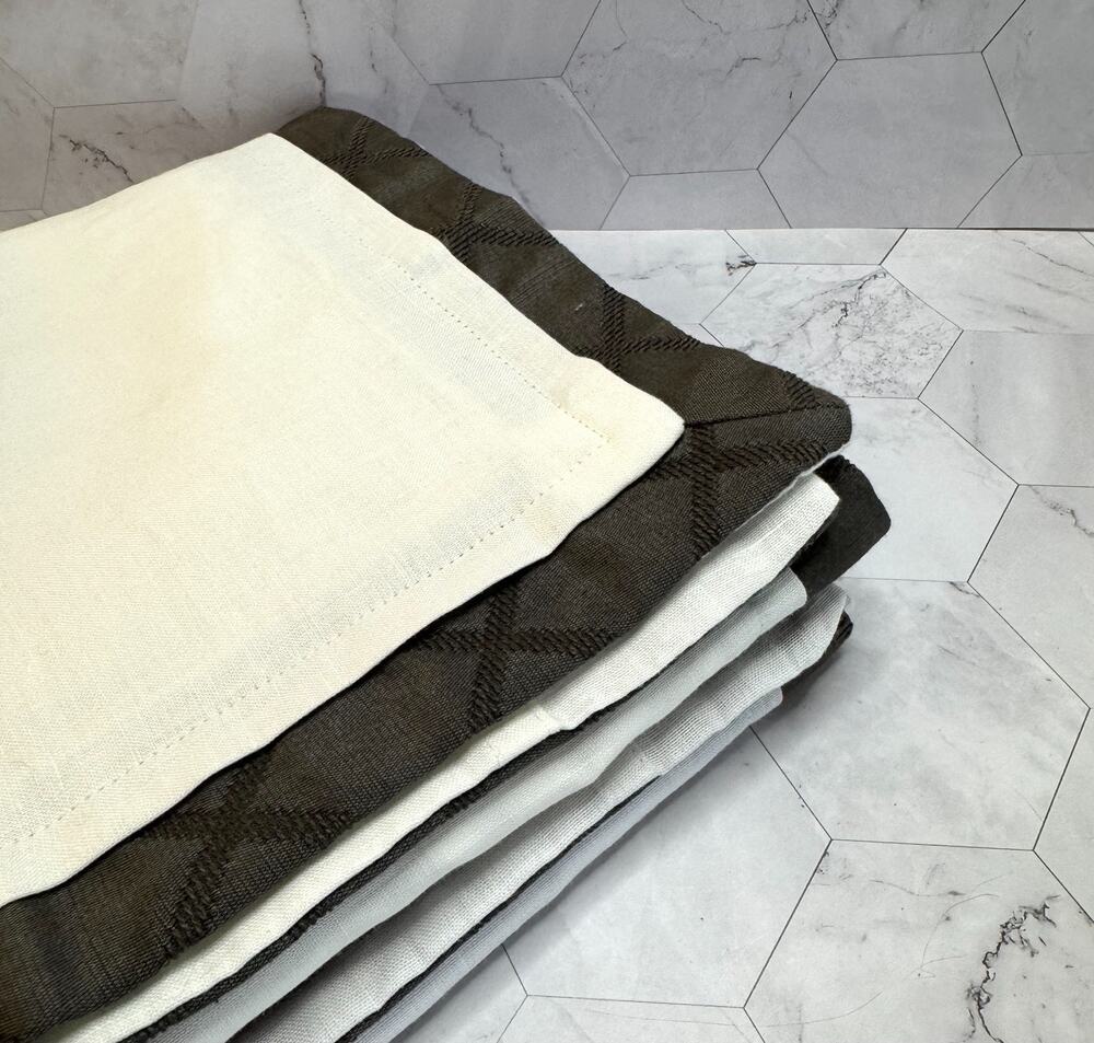 Wamsutta Pillow Shams White Linen Square (2) w/Gray Trim 26 X 26" Upscale Decor